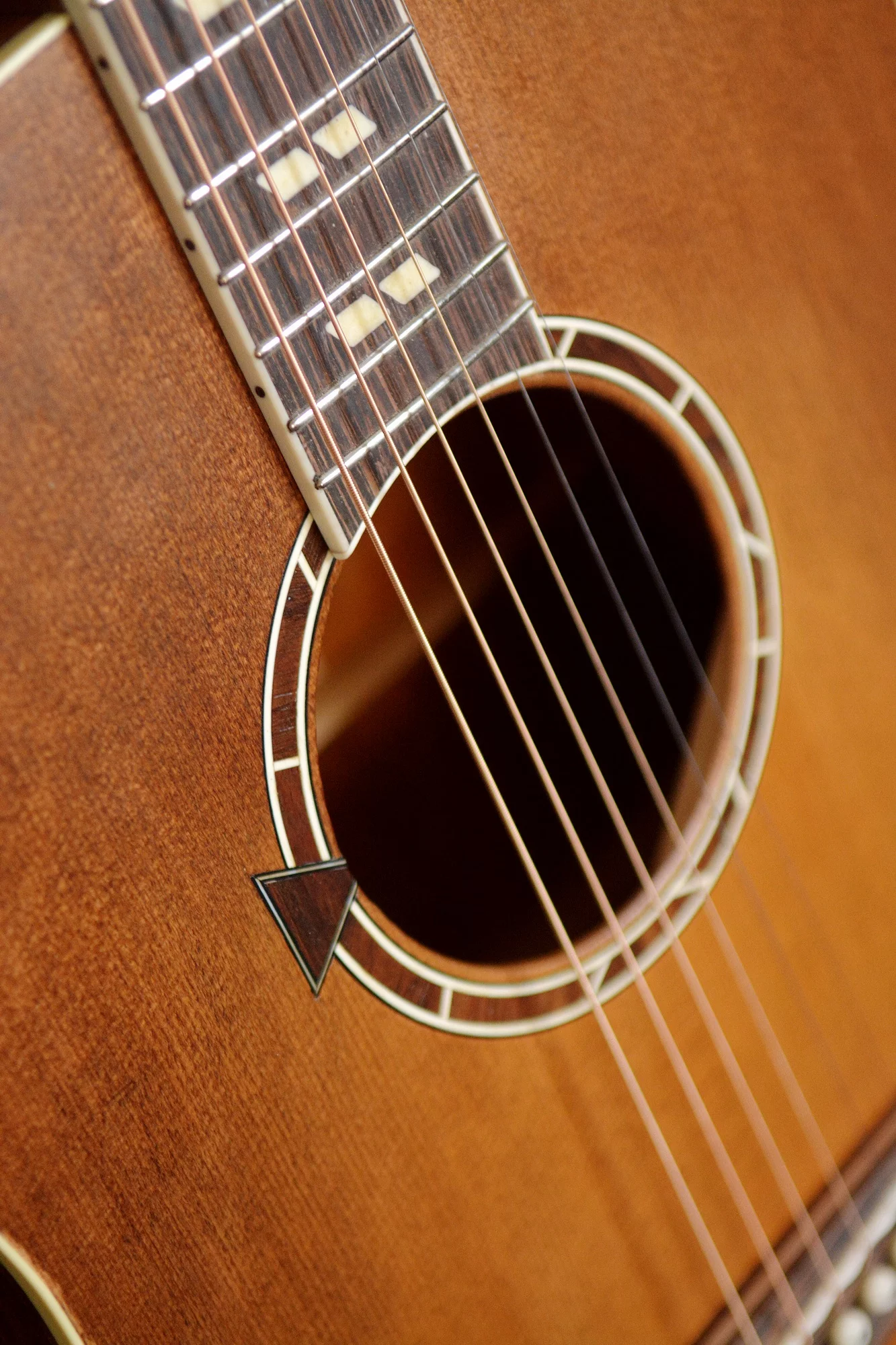 G19 Soundhole Rosette Design of the bar Guitar