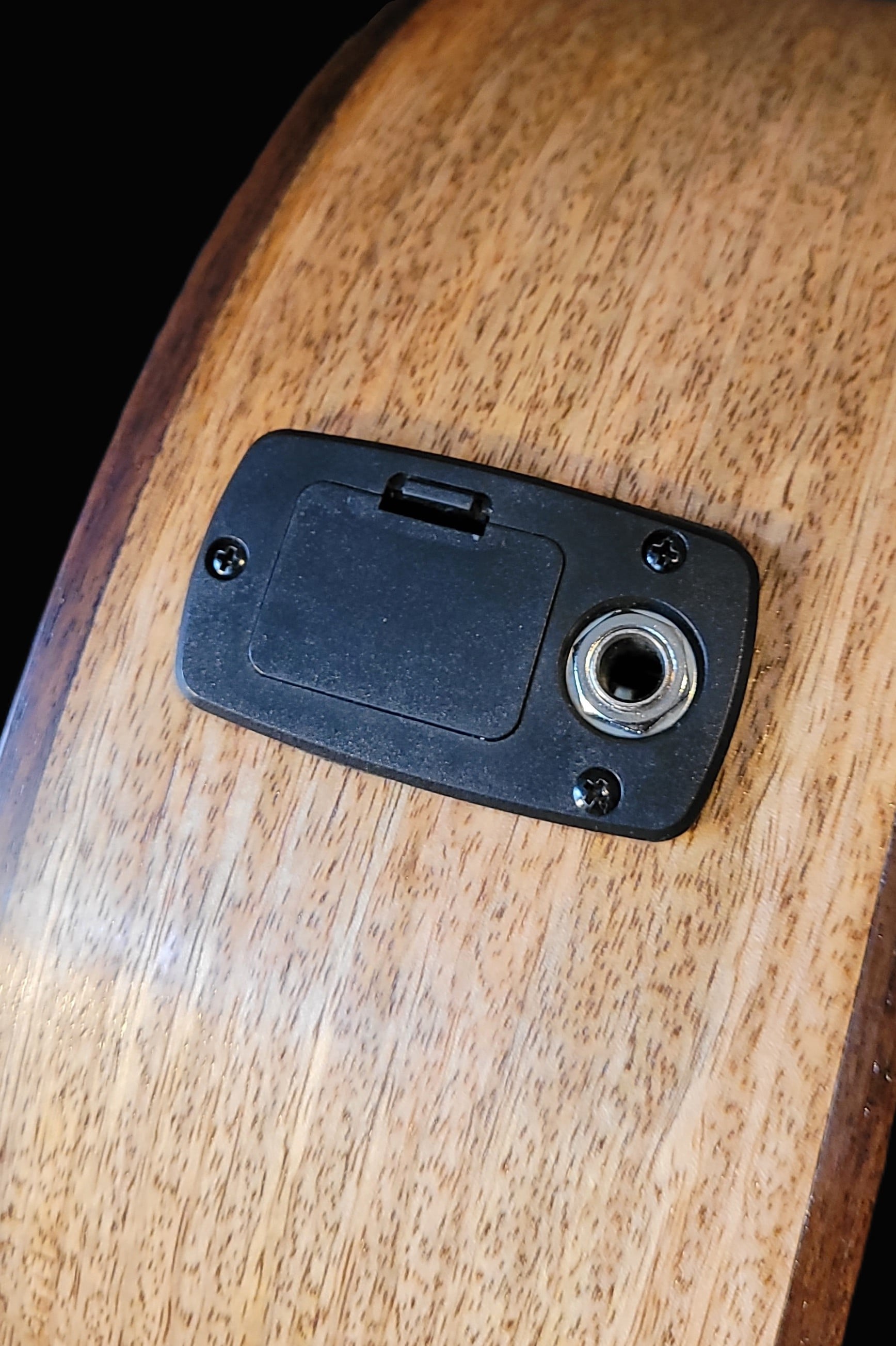 G28 Battery Box and Jack