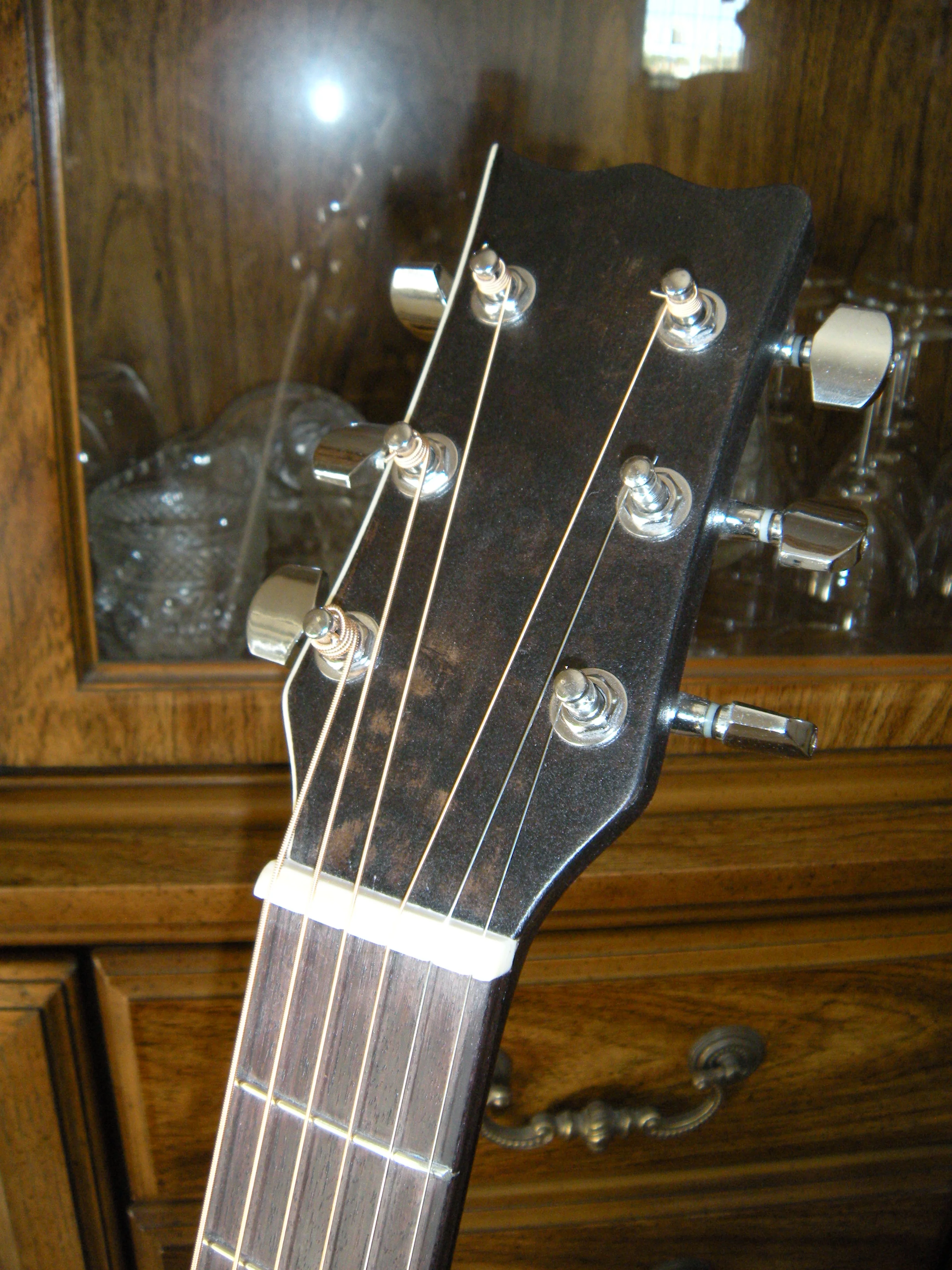 G4 Front of Headstock