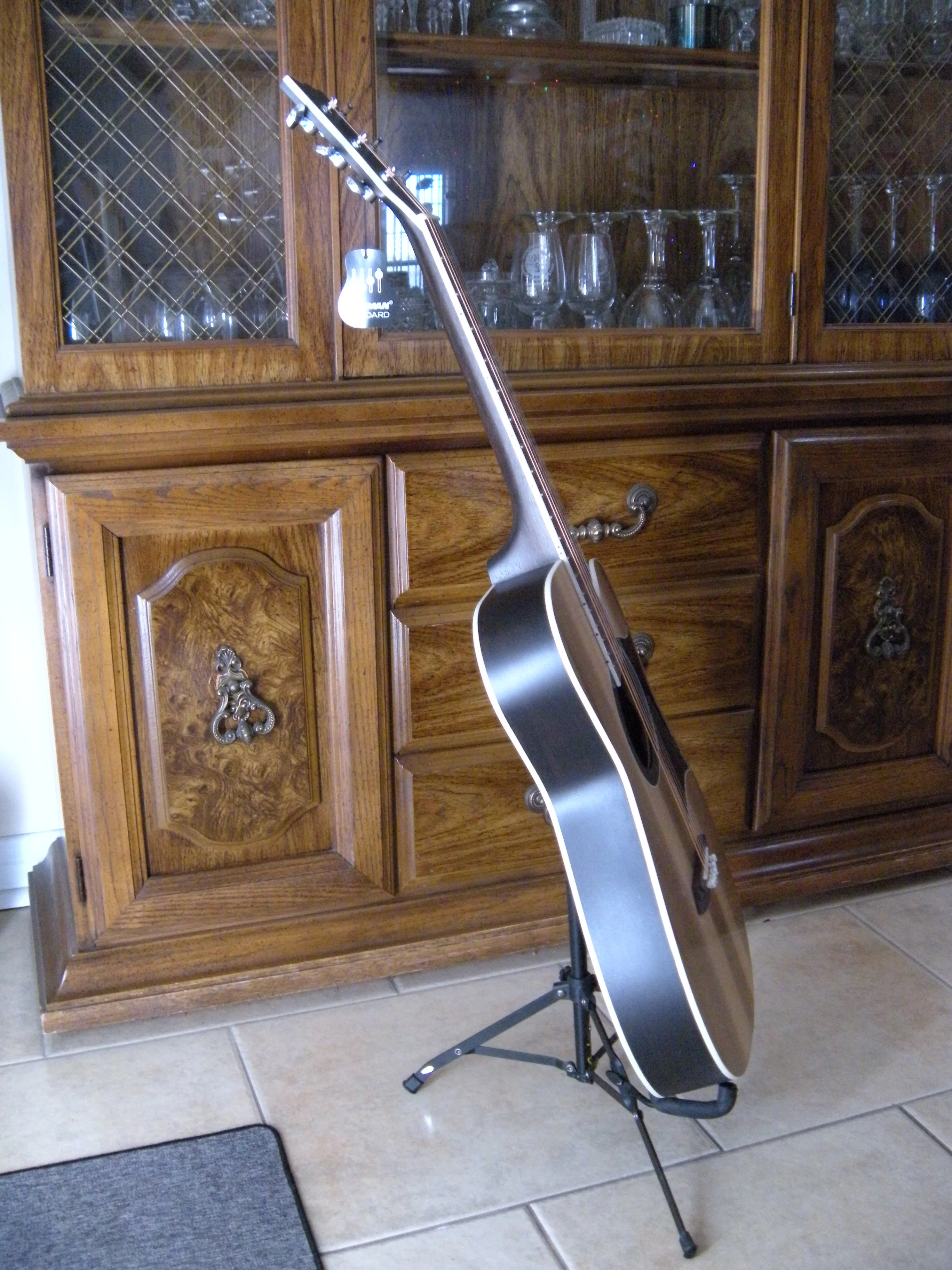 G4 Guitar Lt Side