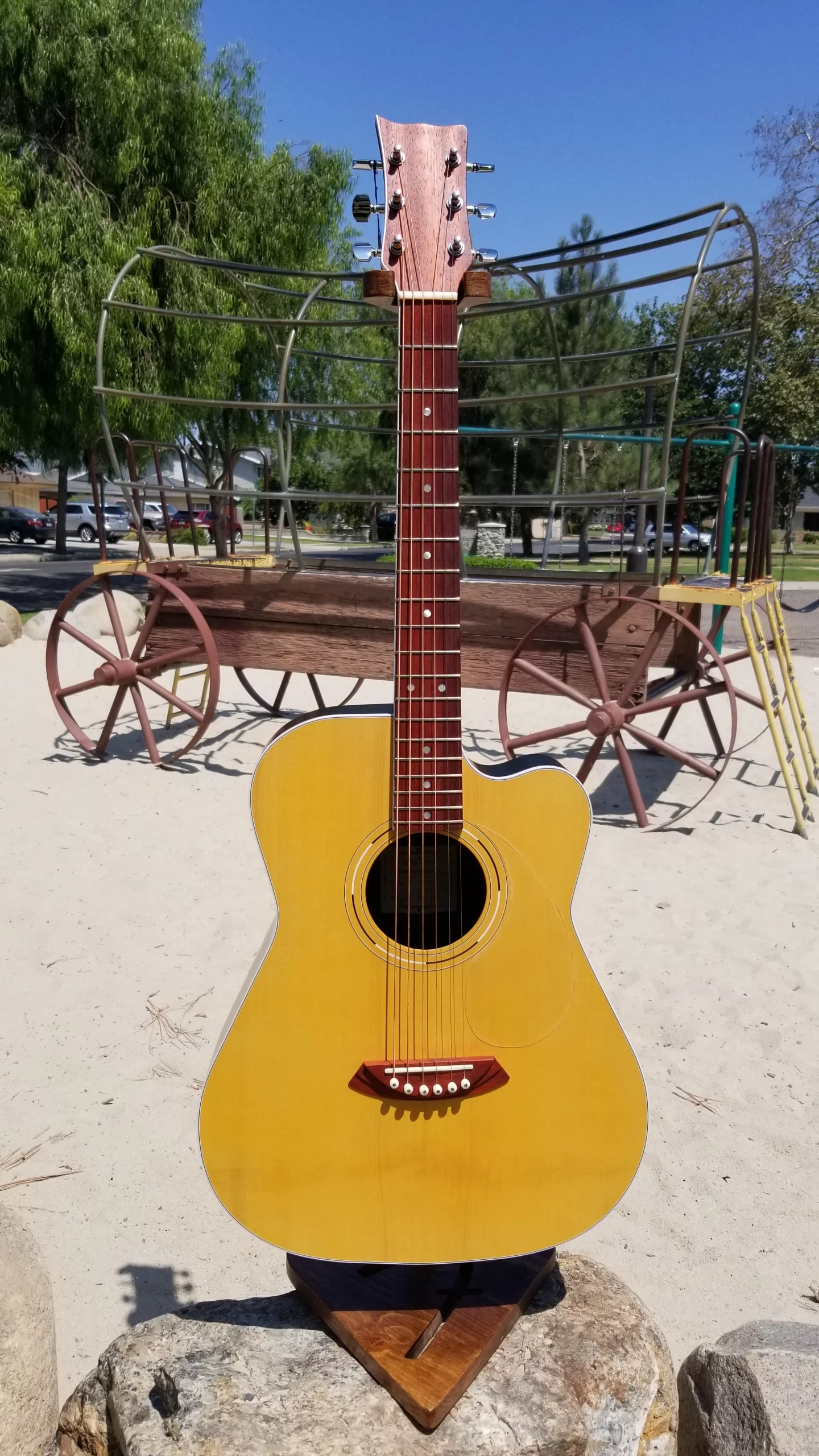 Amber Top Cutaway OM